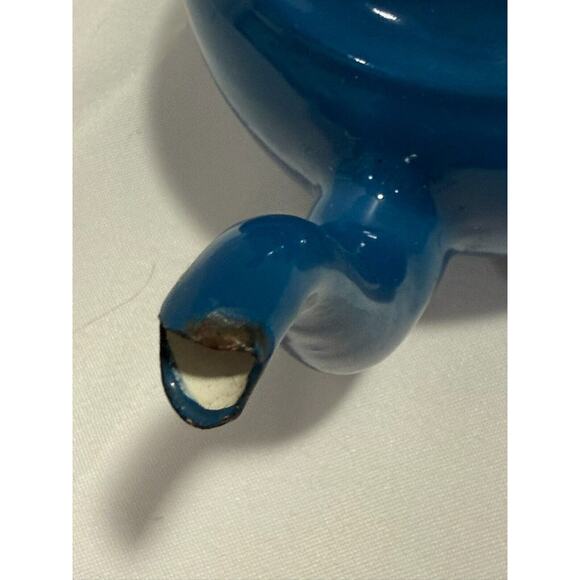 Vintage 1960's Robin egg Blue enamelware Small Teapot, 5 inch - Picture 6 of 15